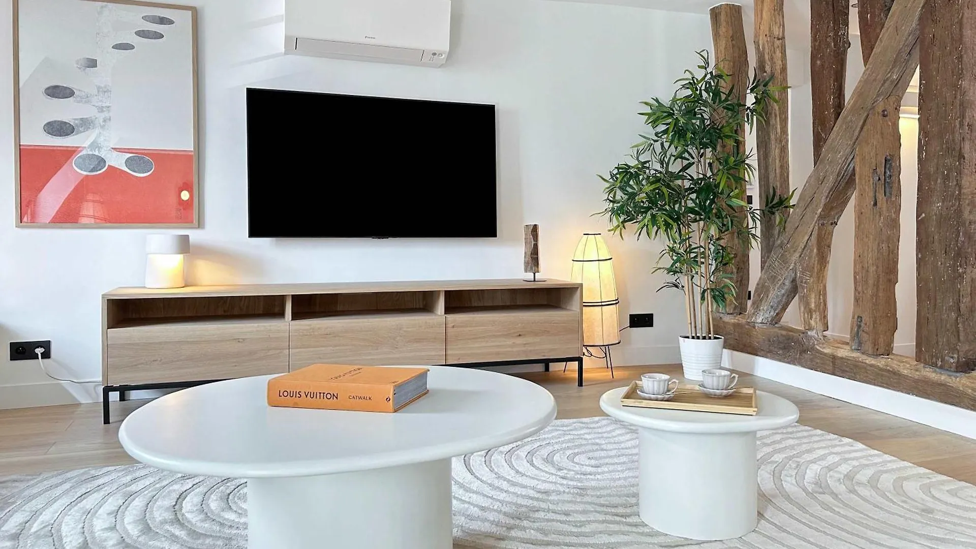 Spacious & Luxurious Apartment *