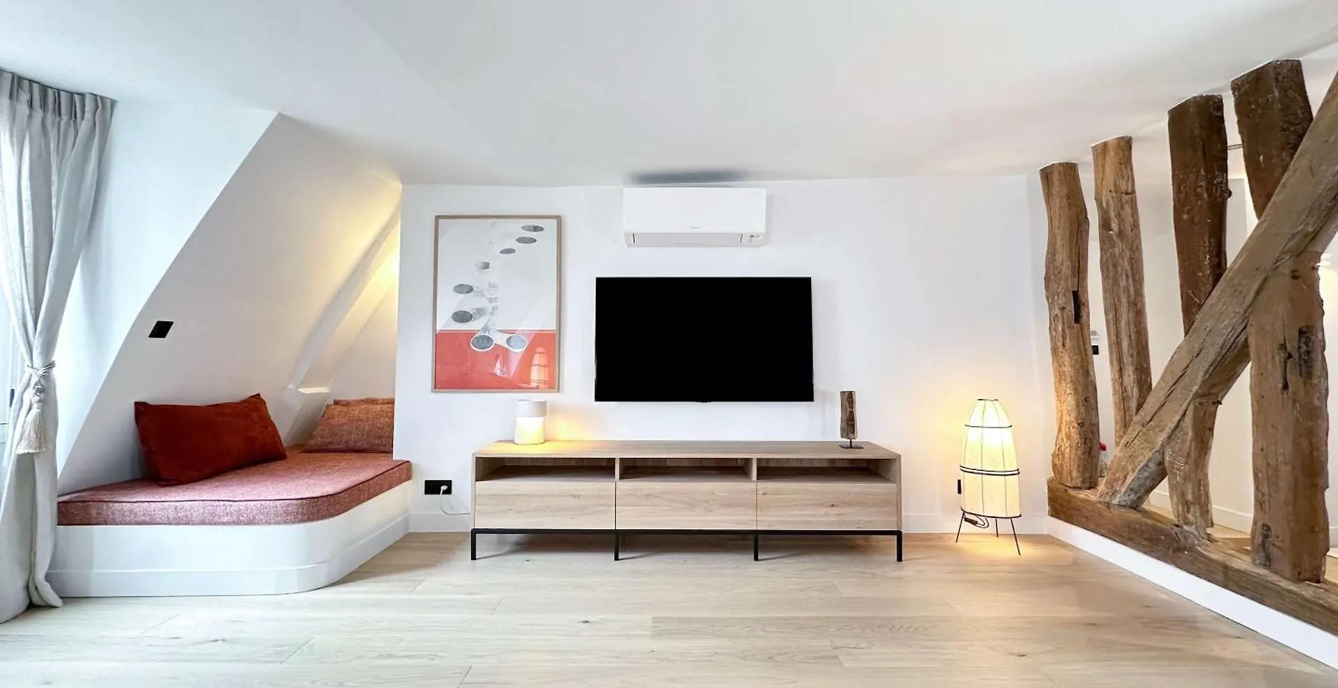 Spacious & Luxurious Apartment Paris