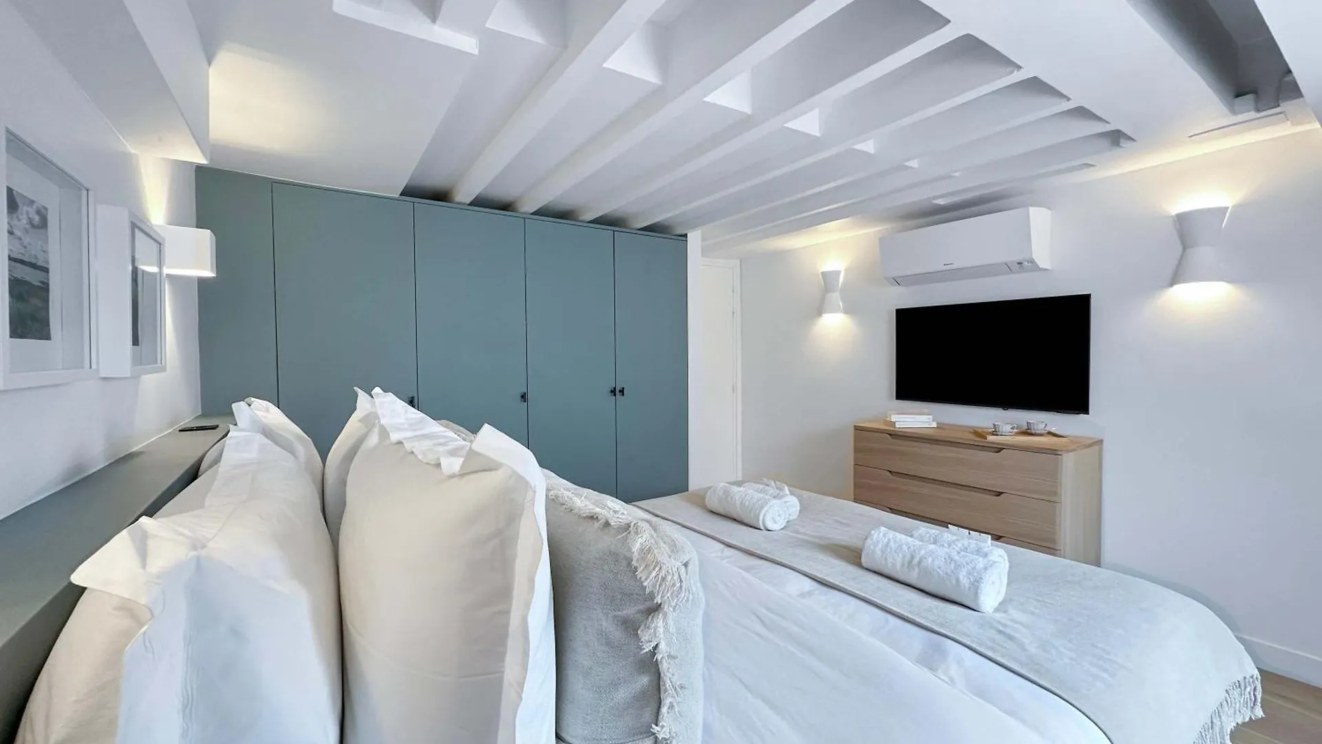 Spacious & Luxurious Апартаменты